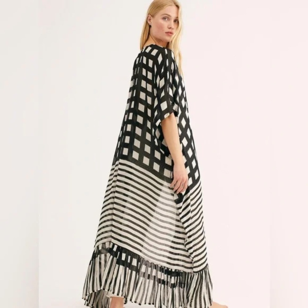 FREE PEOPLE Kenna Ruffle Kimono Black